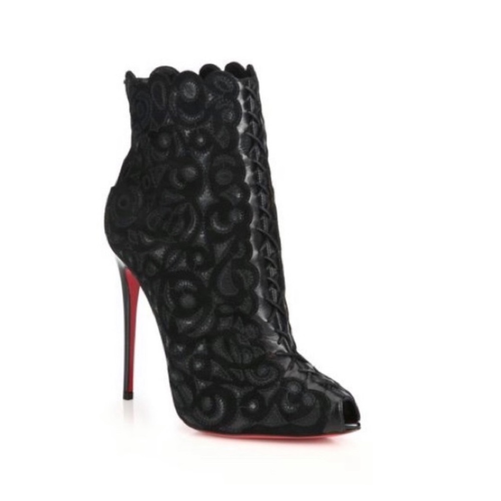 Christian Louboutin Booties 🎄🎅🏼❤️